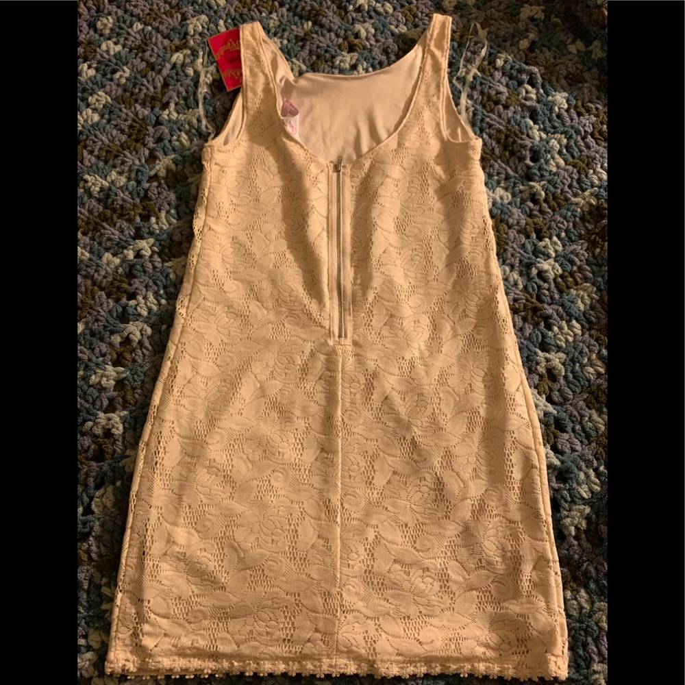 Dress - Picture 2 of 6